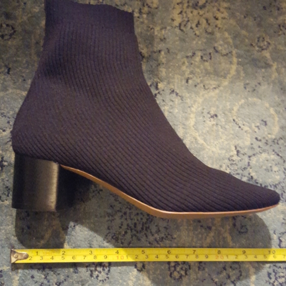 Everlane Glove Boot - Picture 4 of 4